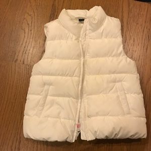 Gap white puff vest ||Size 4t||